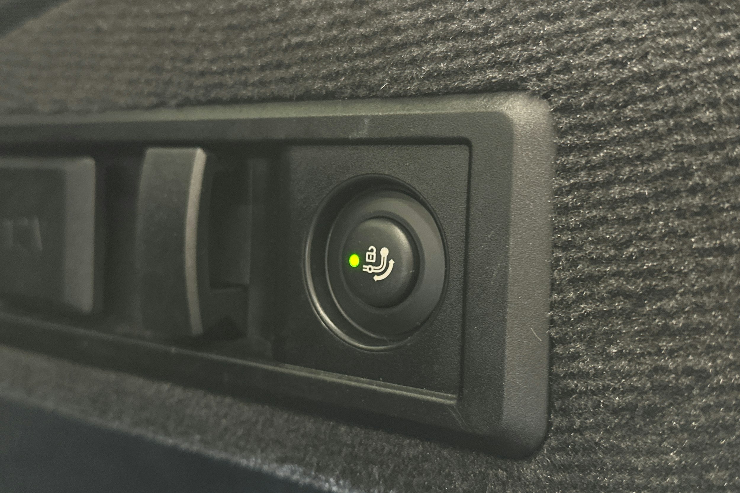 harmaa BMW i4 2024 kuva 16.