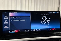 harmaa BMW i4 2024 kuva 29.