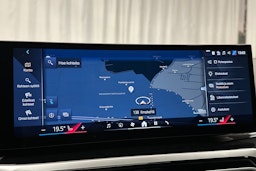 harmaa BMW i4 2024 kuva 30.