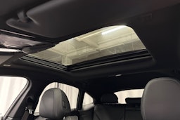 harmaa BMW i4 2024 kuva 33.