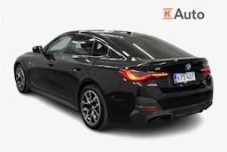 musta BMW i4 2024 kuva 3.