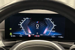 musta BMW i4 2024 kuva 18.