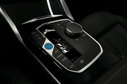 musta BMW i4 2024 kuva 31.