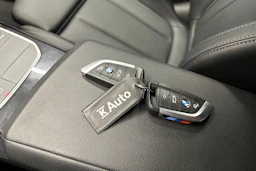 musta BMW i4 2024 kuva 39.