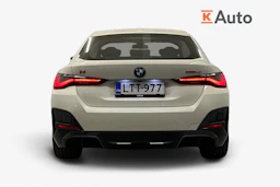 valkoinen BMW i4 2024 kuva 3.
