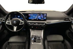valkoinen BMW i4 2024 kuva 7.