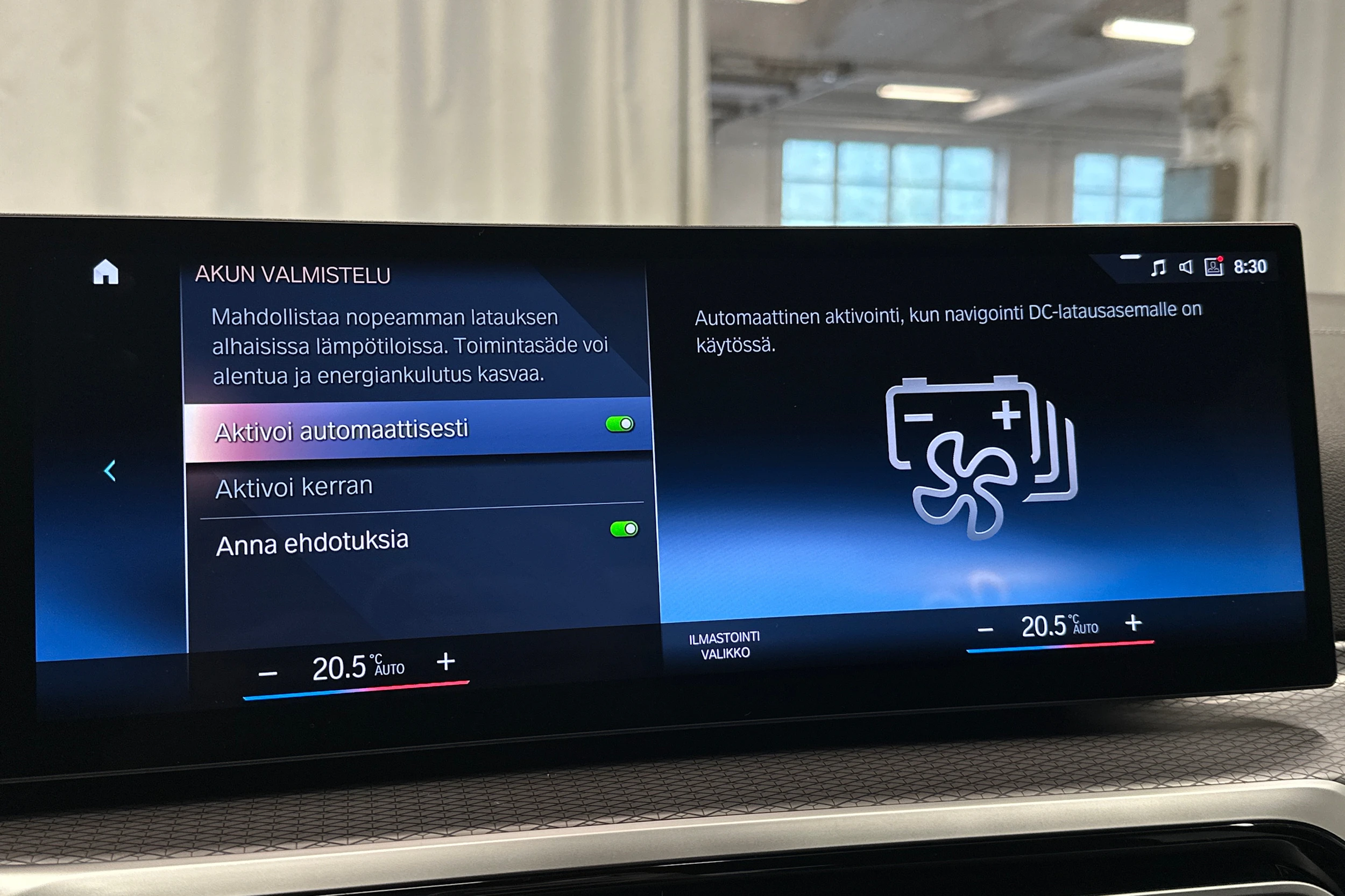 valkoinen BMW i4 2024 kuva 28.