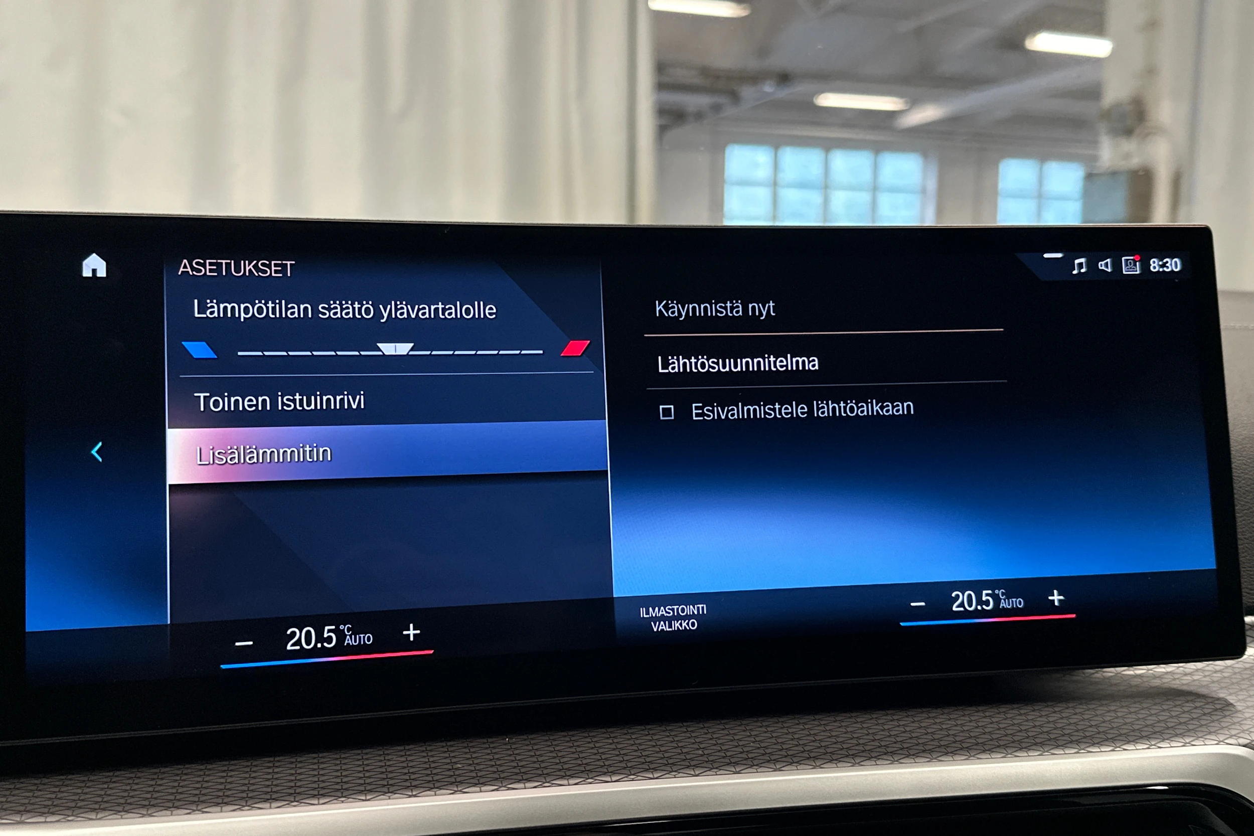valkoinen BMW i4 2024 kuva 29.