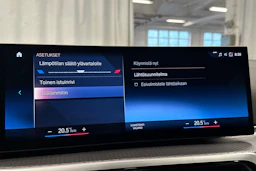 valkoinen BMW i4 2024 kuva 29.