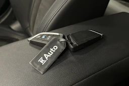 valkoinen BMW i4 2024 kuva 32.