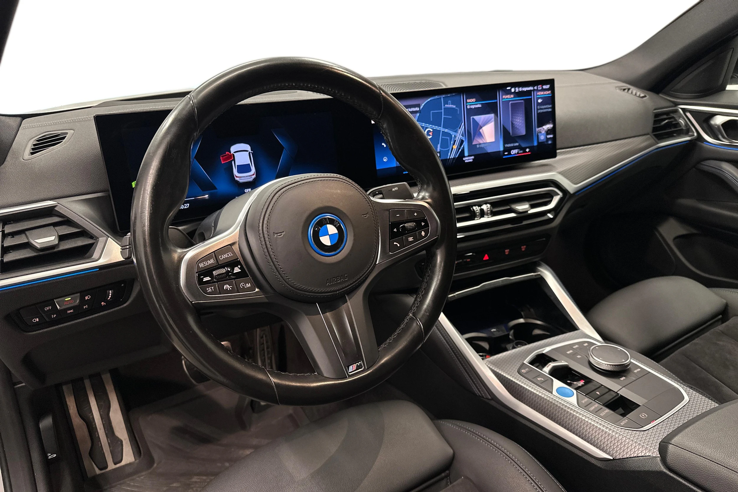 valkoinen BMW i4 2024 kuva 6.