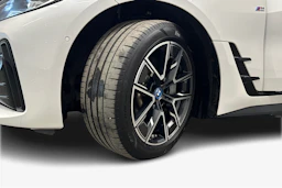 valkoinen BMW i4 2024 kuva 9.