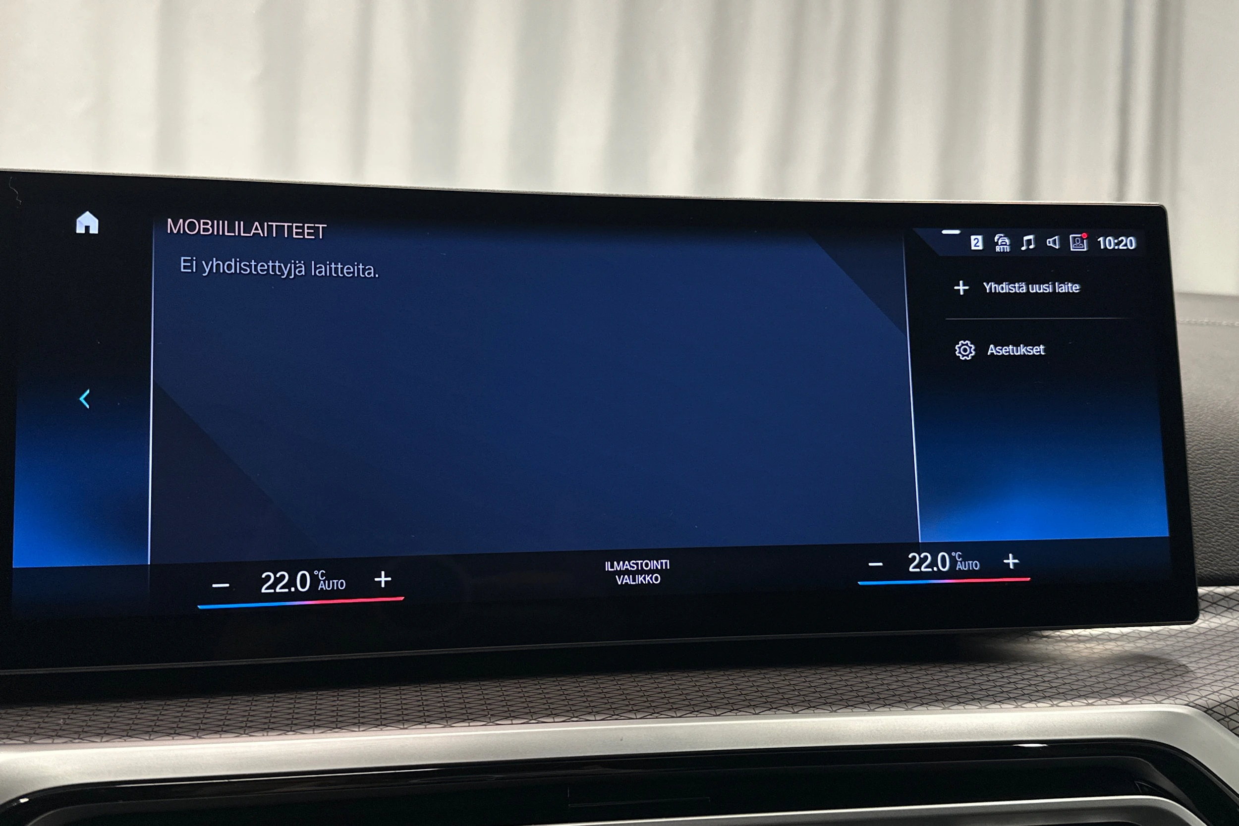 valkoinen BMW i4 2024 kuva 22.