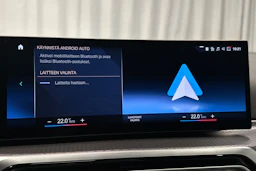 valkoinen BMW i4 2024 kuva 23.