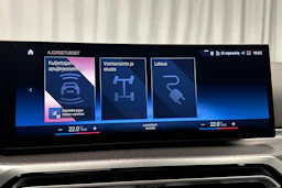 valkoinen BMW i4 2024 kuva 30.