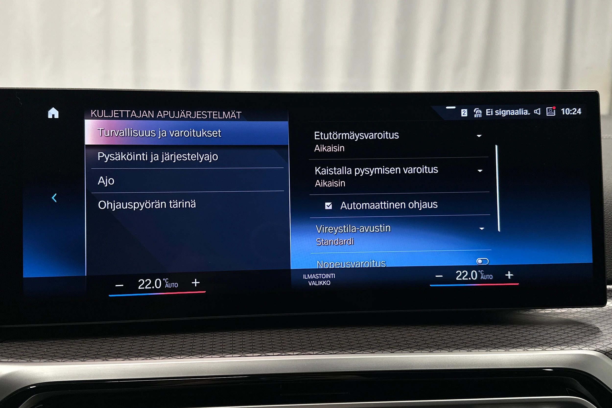 valkoinen BMW i4 2024 kuva 31.