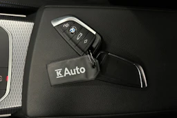 valkoinen BMW i4 2024 kuva 40.