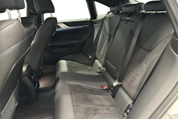 valkoinen BMW i4 2024 kuva 8.