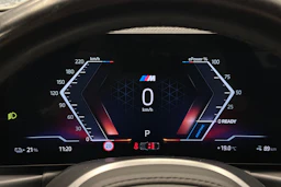 valkoinen BMW i4 2024 kuva 13.