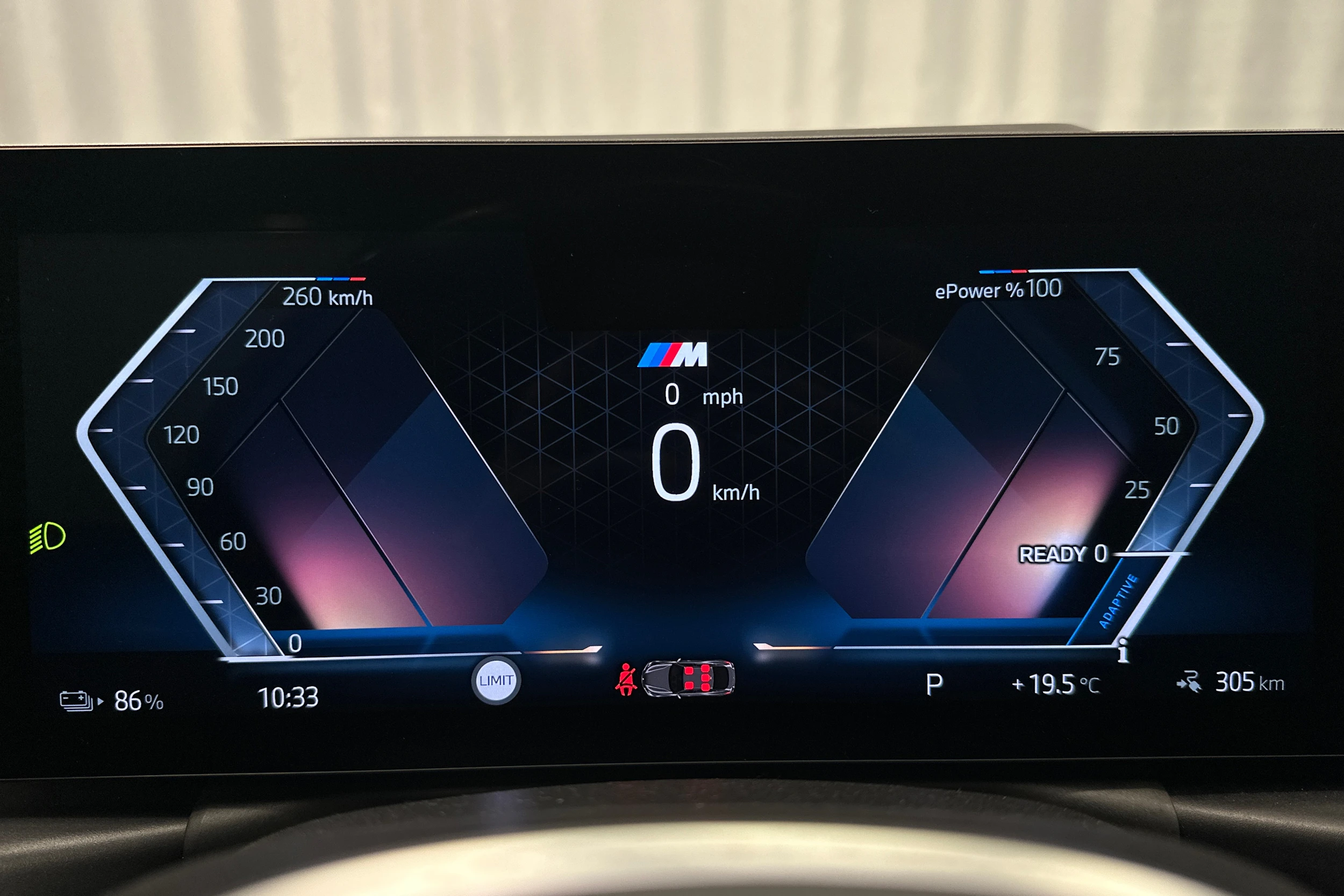 musta BMW i4 M50 2024 kuva 13.