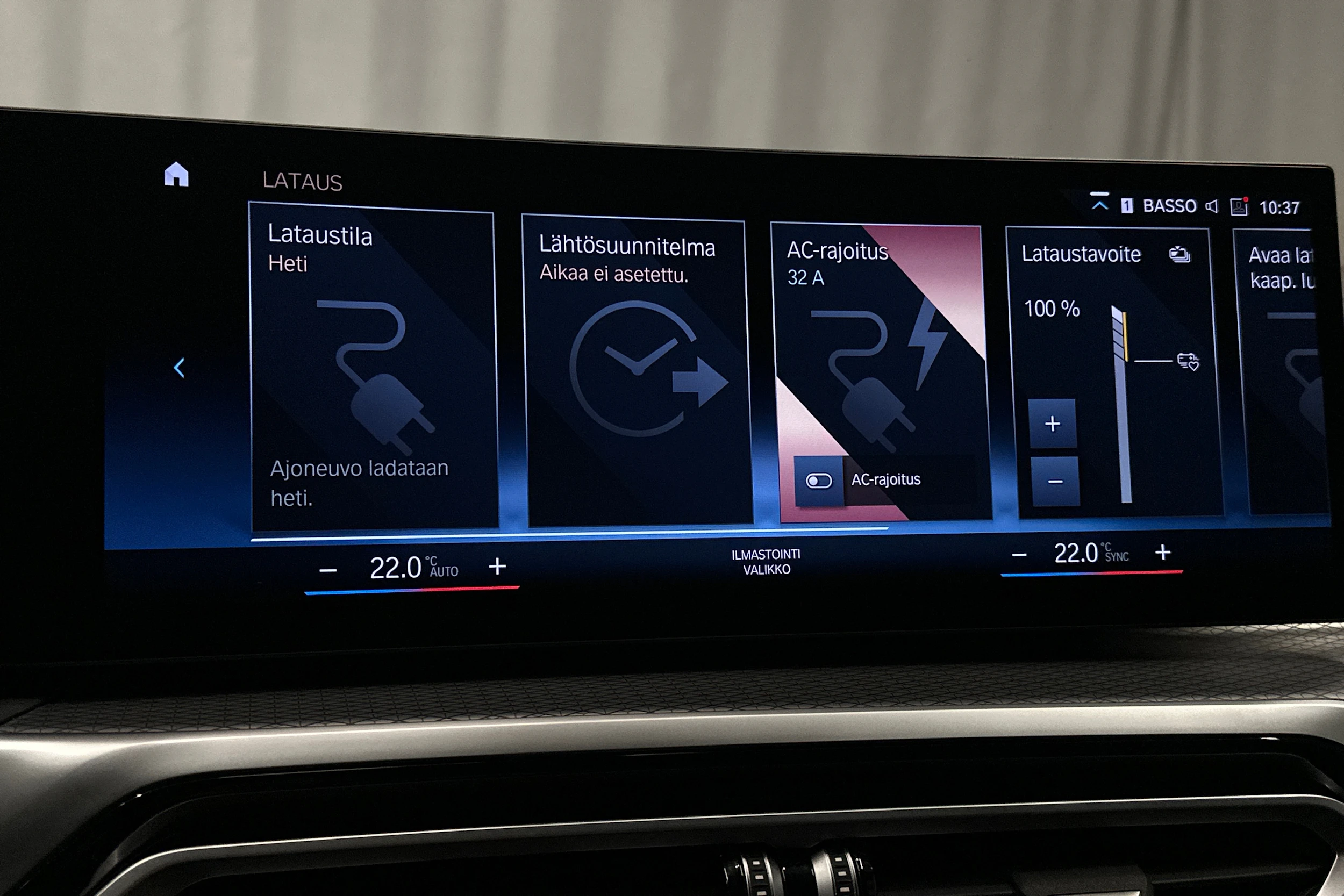 musta BMW i4 M50 2024 kuva 26.