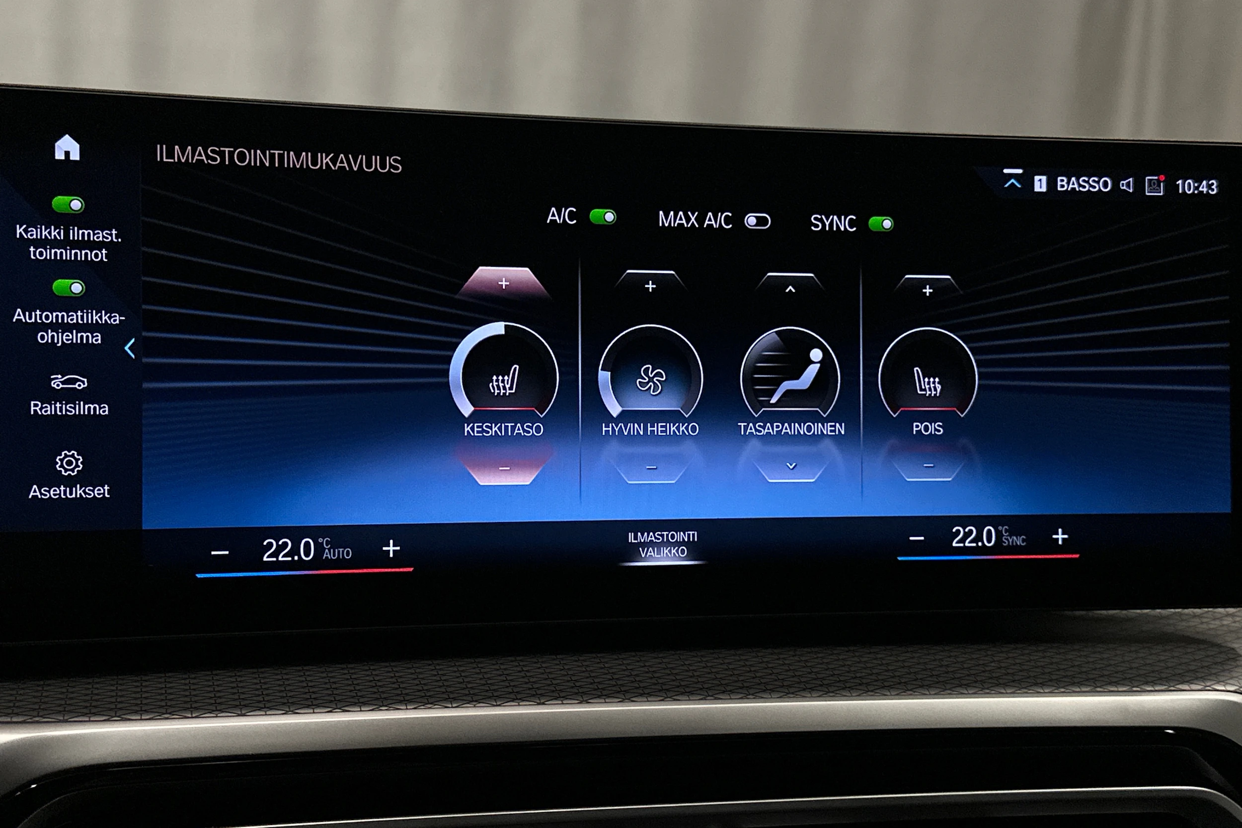 musta BMW i4 M50 2024 kuva 34.