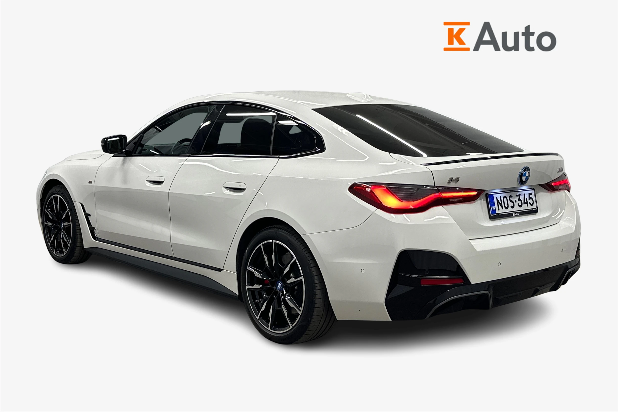 valkoinen BMW i4 M50 2024 kuva 2.