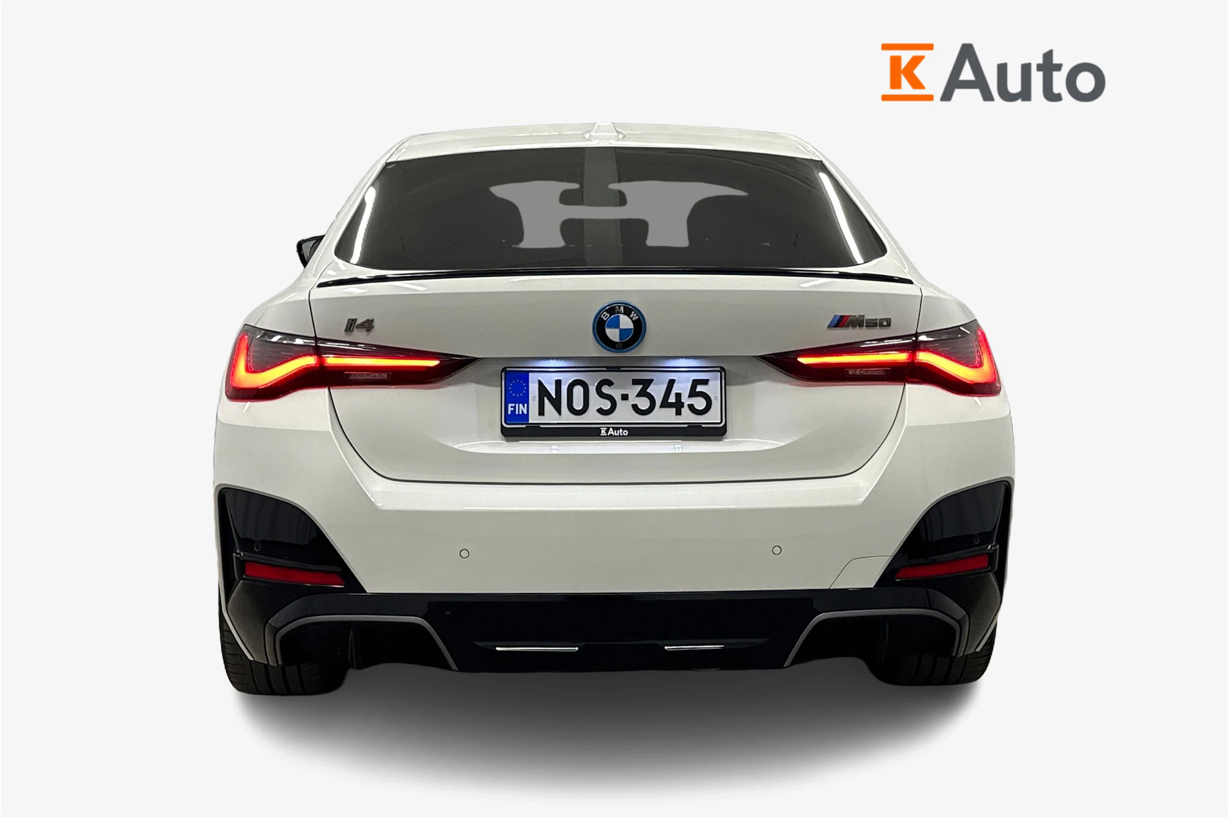 valkoinen BMW i4 M50 2024 kuva 3.