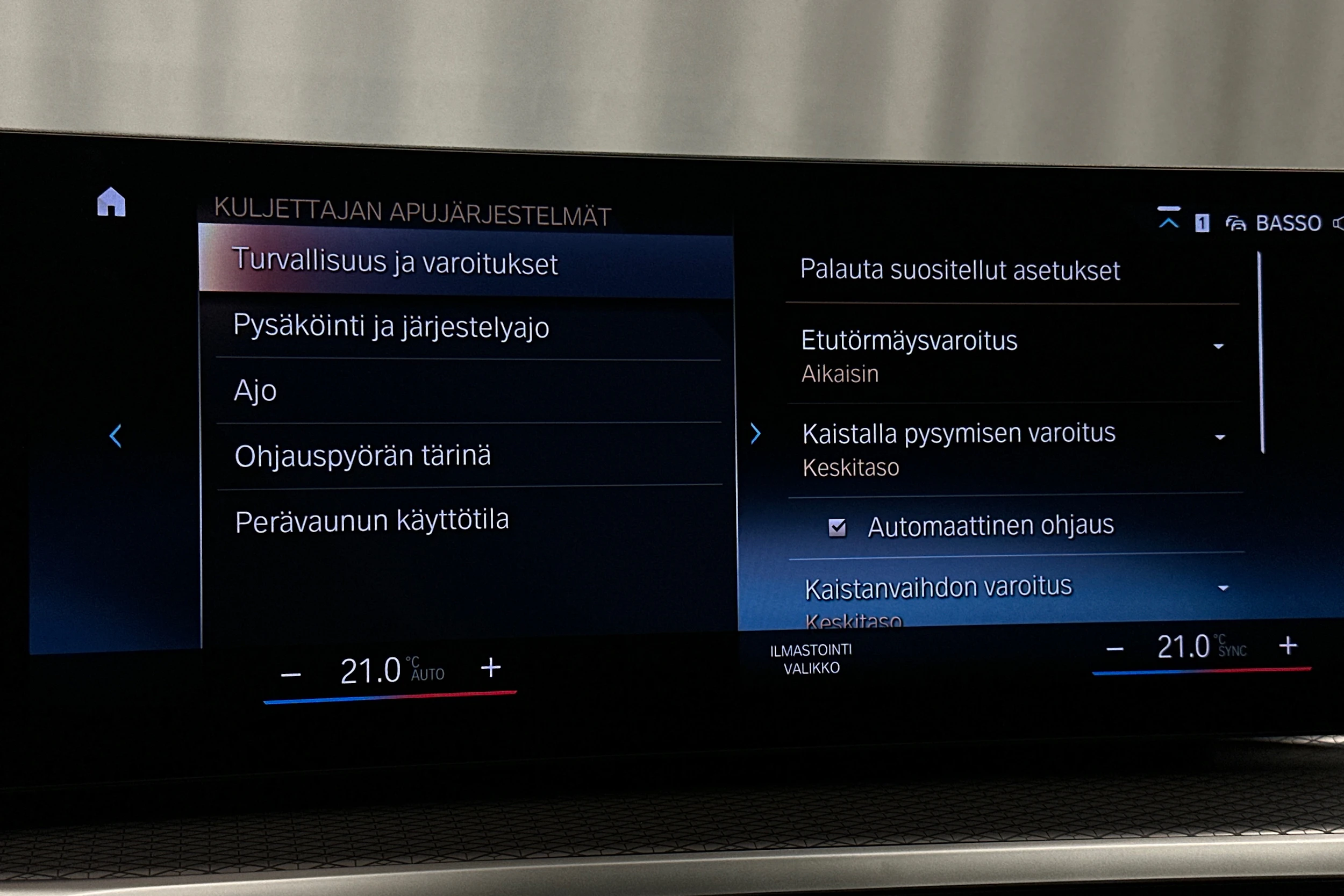 valkoinen BMW i4 M50 2024 kuva 30.