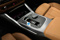valkoinen BMW i4 M50 2024 kuva 36.