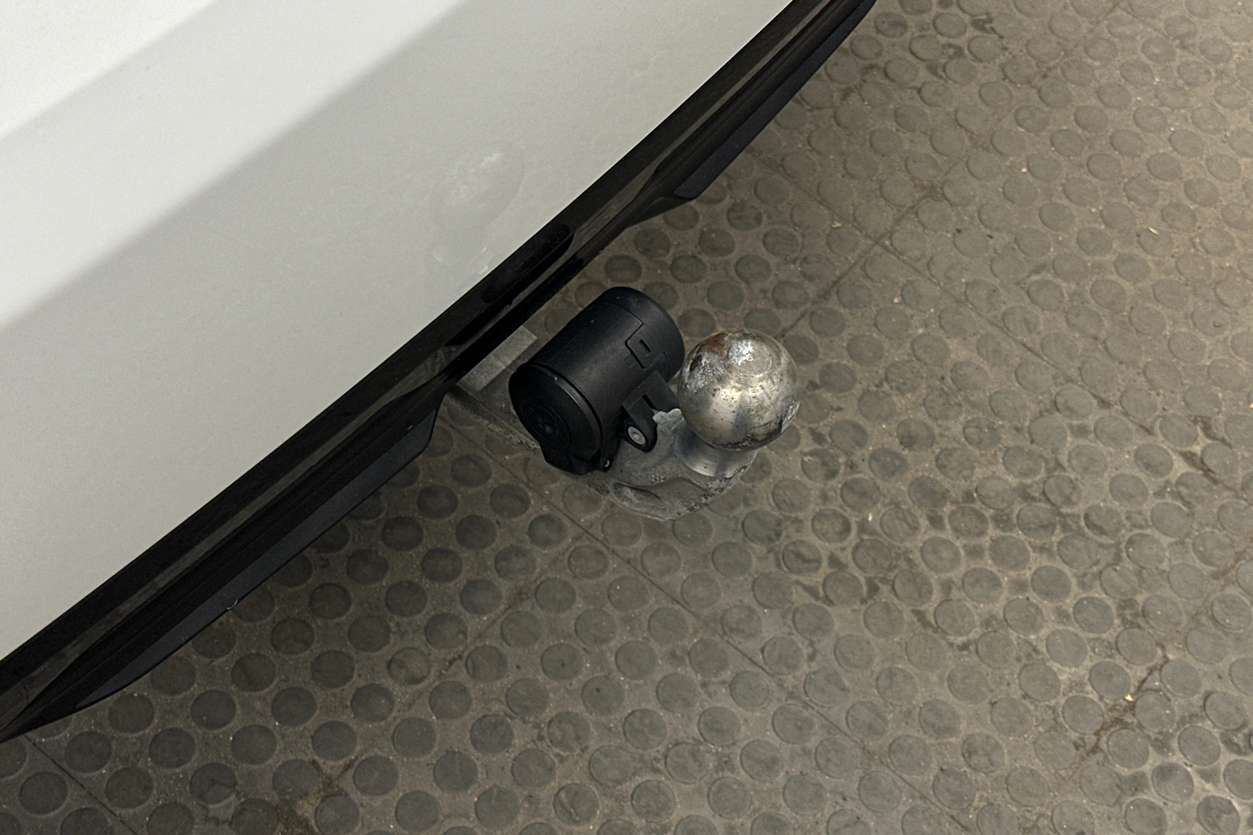 valkoinen BMW i4 M50 2024 kuva 41.