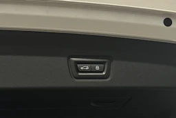 valkoinen BMW i4 M50 2024 kuva 42.