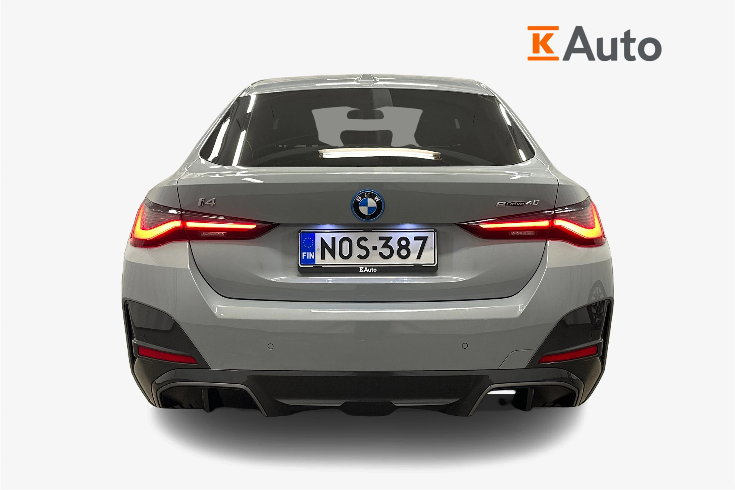 harmaa BMW i4 2024 kuva 3.