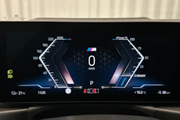 harmaa BMW i4 2024 kuva 13.