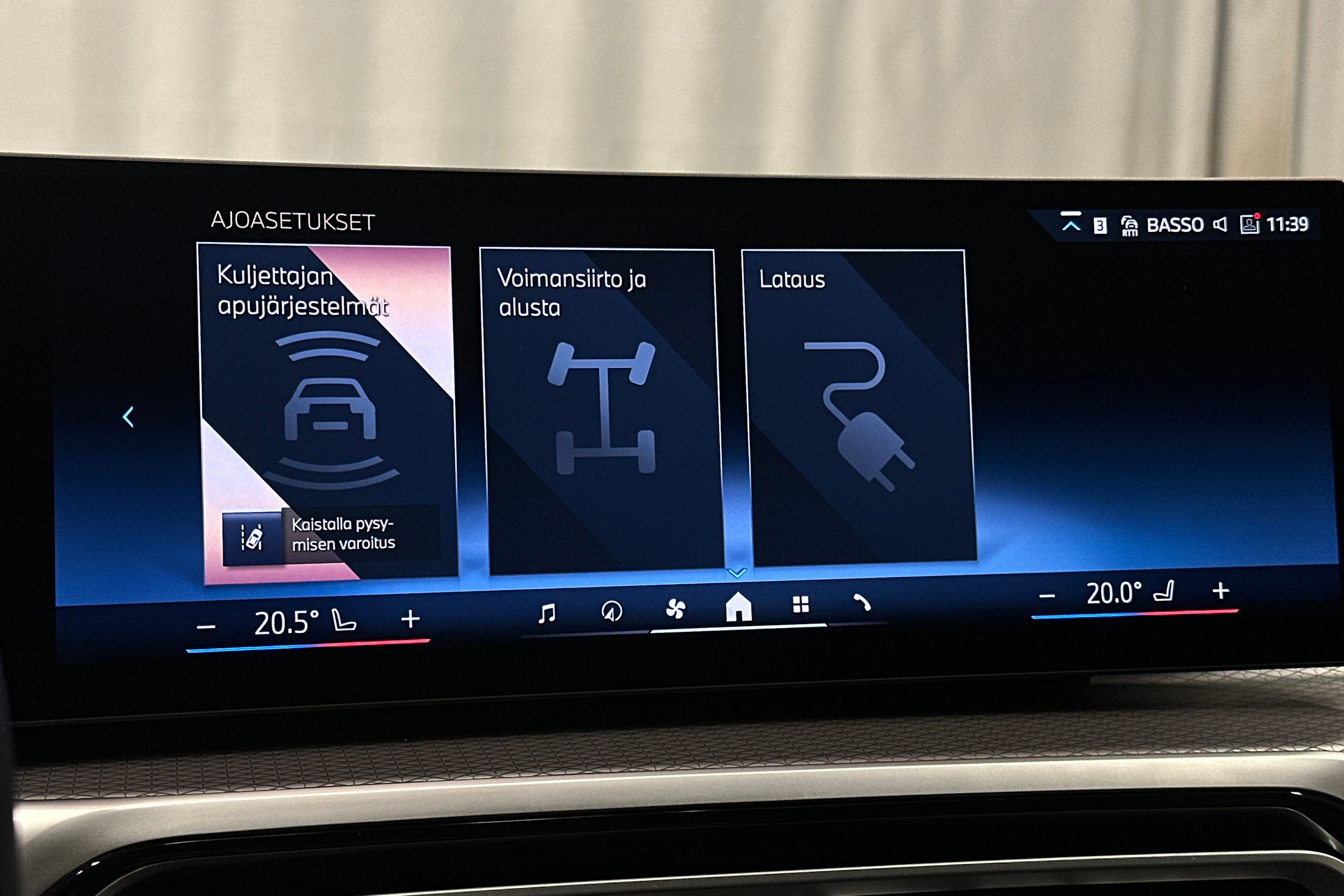 harmaa BMW i4 2024 kuva 22.