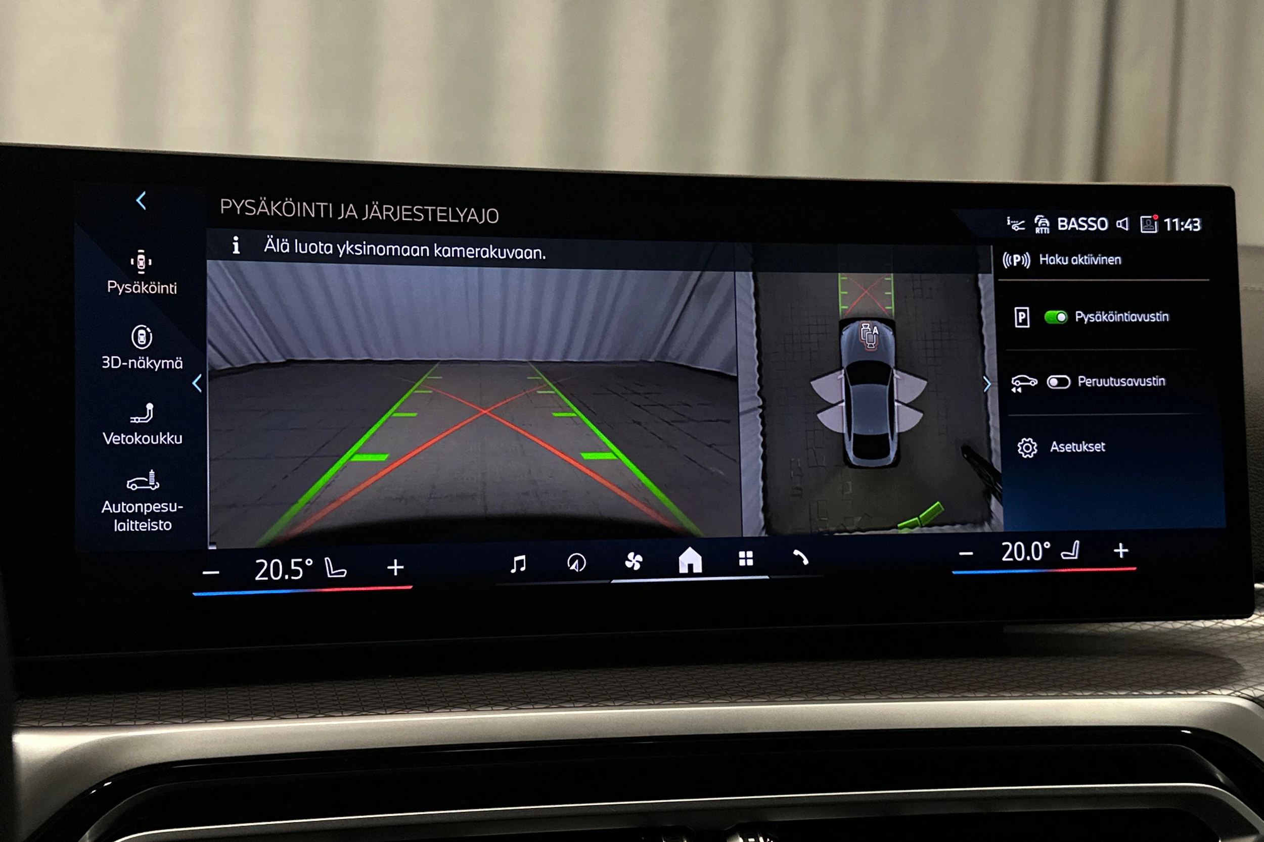 harmaa BMW i4 2024 kuva 36.