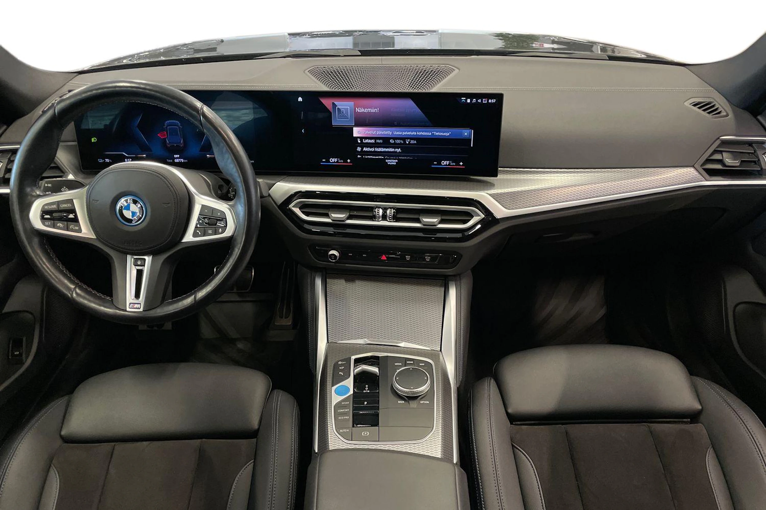 musta BMW i4 M50 2024 kuva 7.