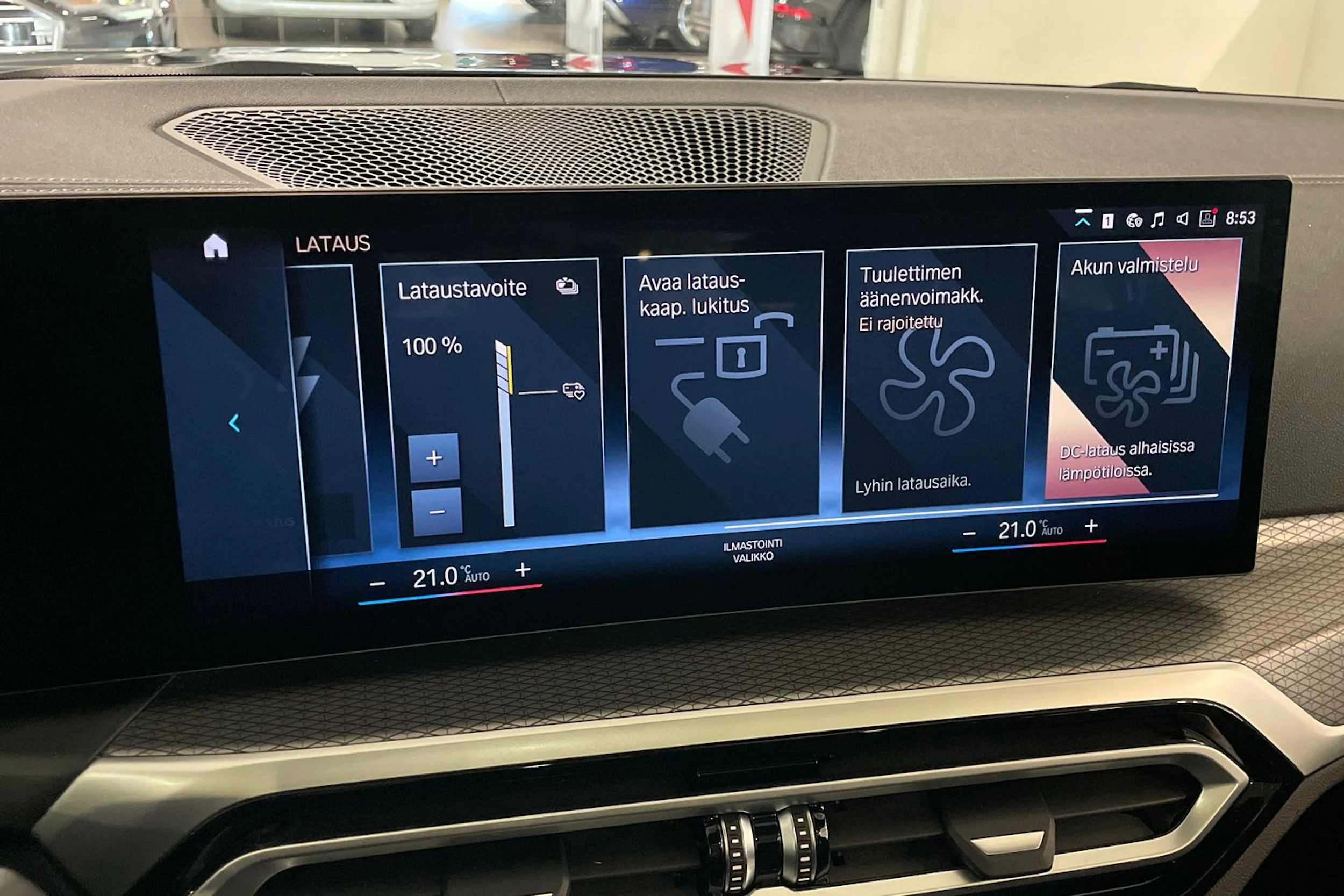 musta BMW i4 M50 2024 kuva 16.