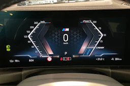 musta BMW i4 M50 2024 kuva 17.