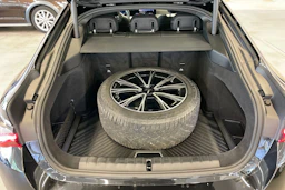 musta BMW i4 M50 2024 kuva 27.
