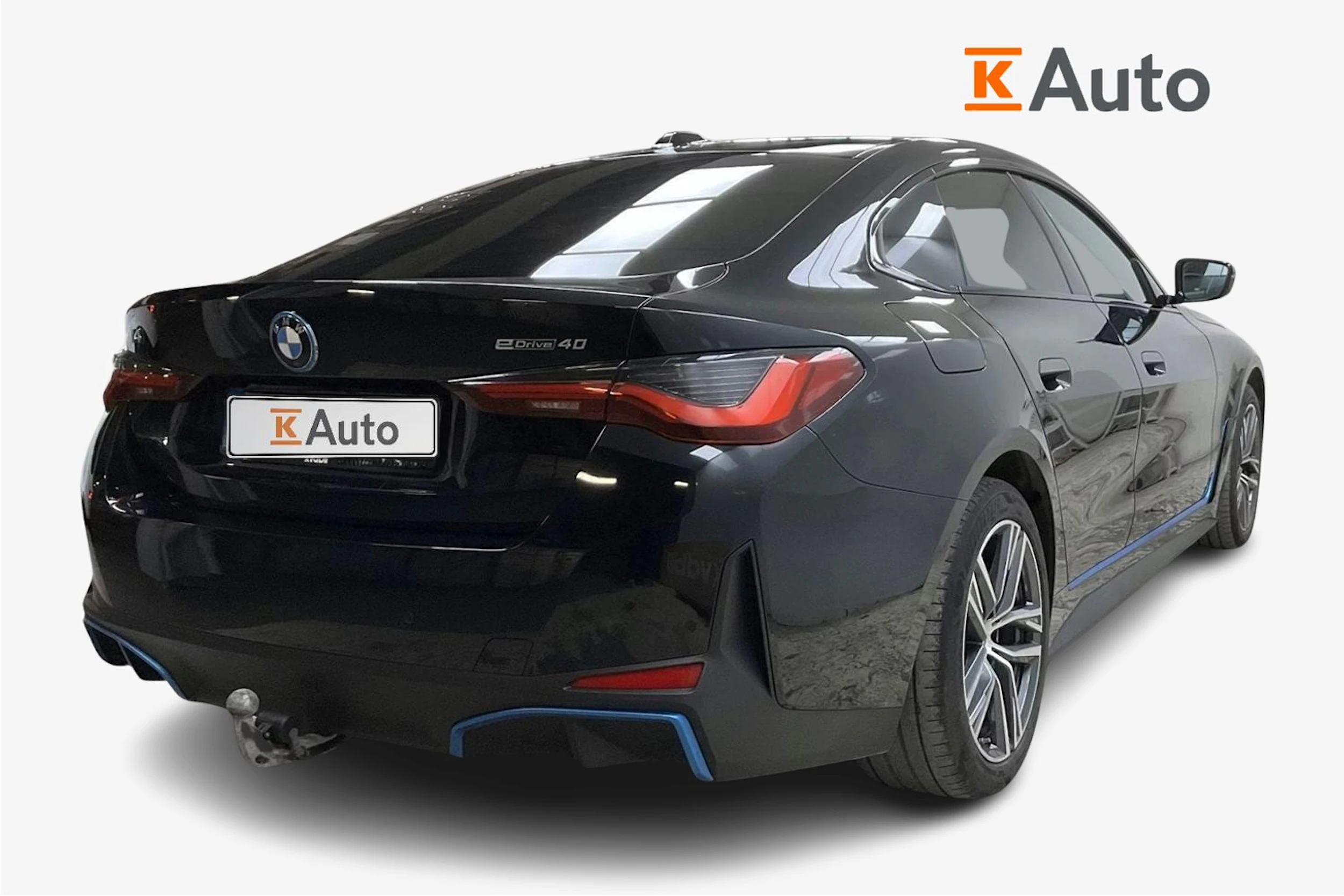 musta BMW i4 2024 kuva 2.