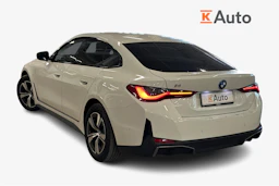 valkoinen BMW i4 2024 kuva 2.
