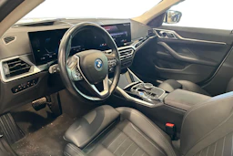 valkoinen BMW i4 2024 kuva 3.