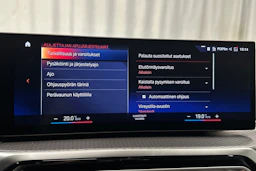 valkoinen BMW i4 2024 kuva 31.