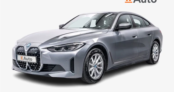 BMW i4 eDrive40 | ENNAKKOMYYNNISSÄ |
