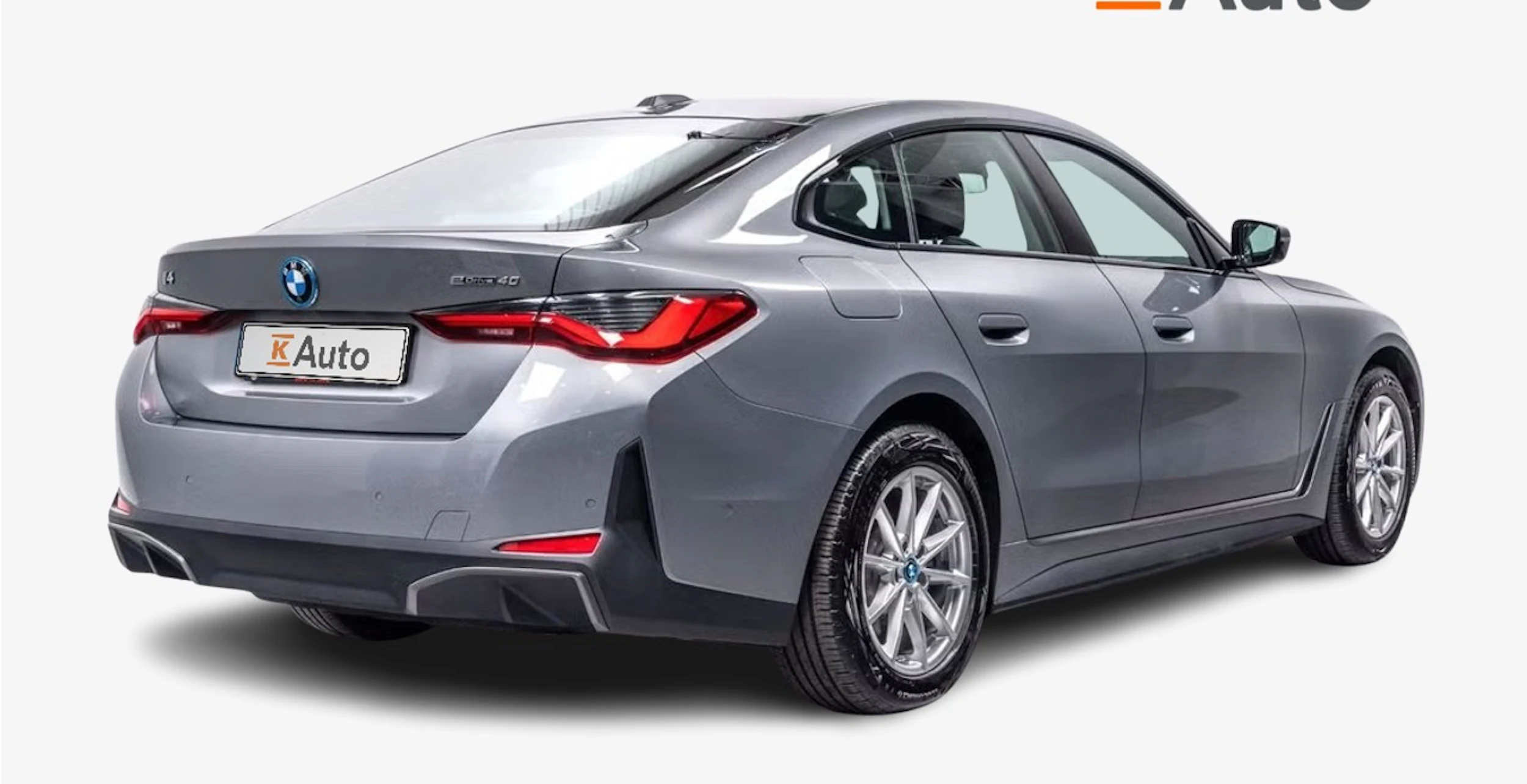 harmaa BMW i4 2024 kuva 2.