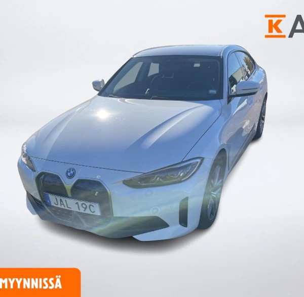 BMW i4 eDrive40 | ENNAKKOMYYNNISSÄ |