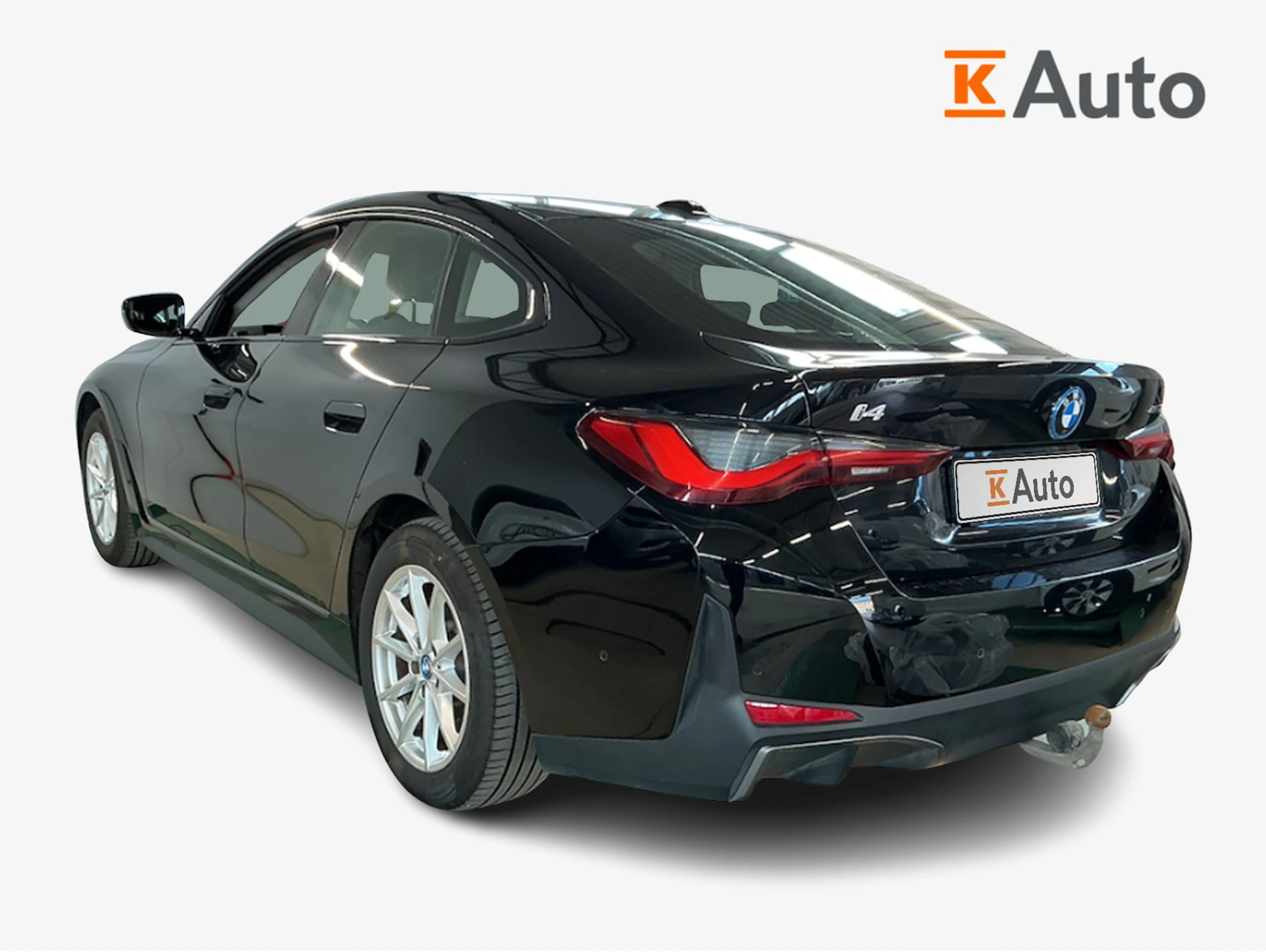 musta BMW i4 2024 kuva 2.