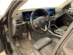 musta BMW i4 2024 kuva 3.