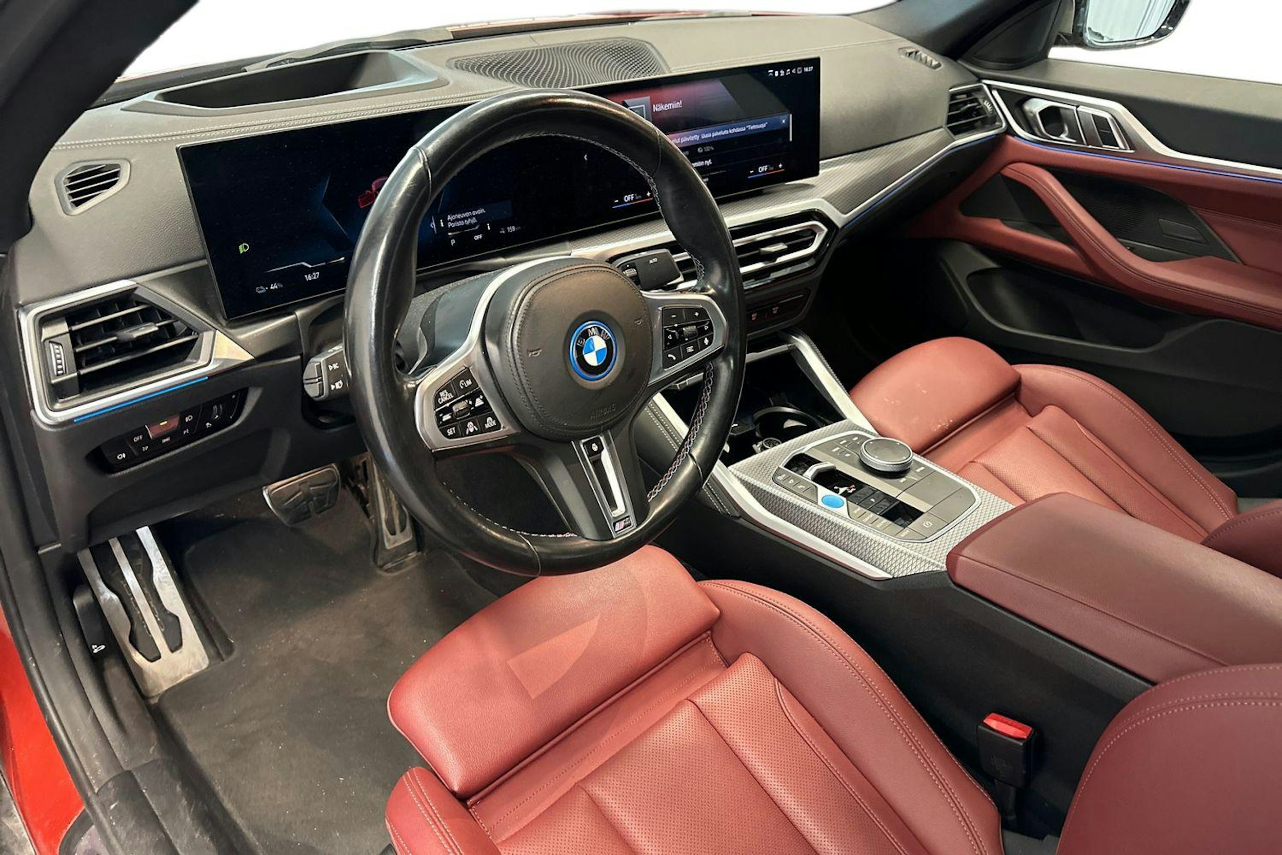 oranssi BMW i4 2024 kuva 3.